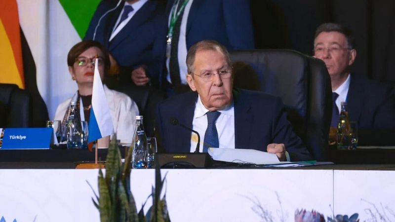 Лавров поговорил с главой МИД Бразилии на тему встречи в Эр-Рияде