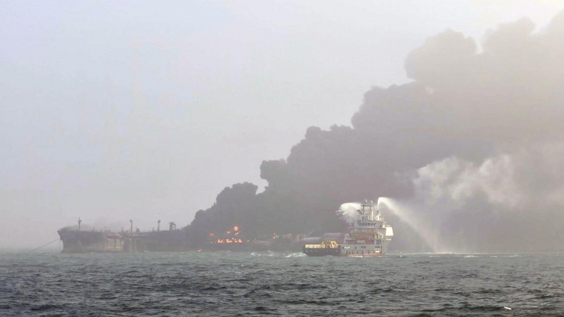 Поиски пропавшего моряка после столкновения судов в Британии прекращены