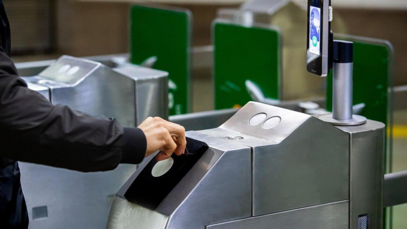 Оплата за проезд в метро Алматы будет возможна через турникеты